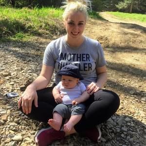 Meet your Posher, Caitlin